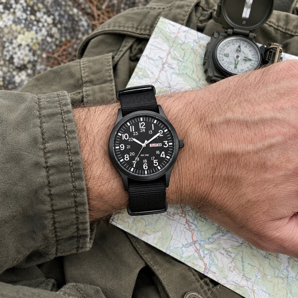 Vanefield Field Watch 4.1 Blackout on wrist