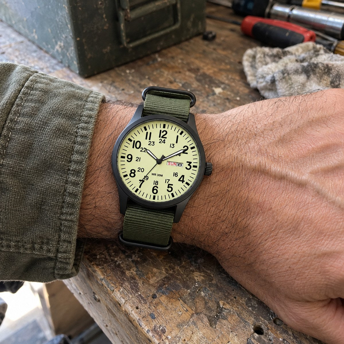Vanefield Field Watch 4.1 Nomad on wrist