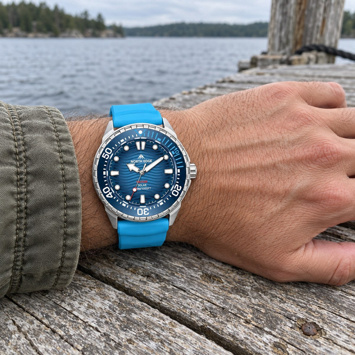 Vanefield Quartzo 300 Blue (Rubber) on wrist