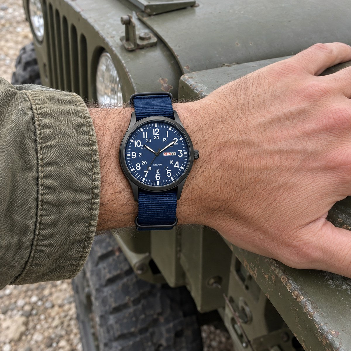 Vanefield Field Watch 4.1 Dark Blue on wrist