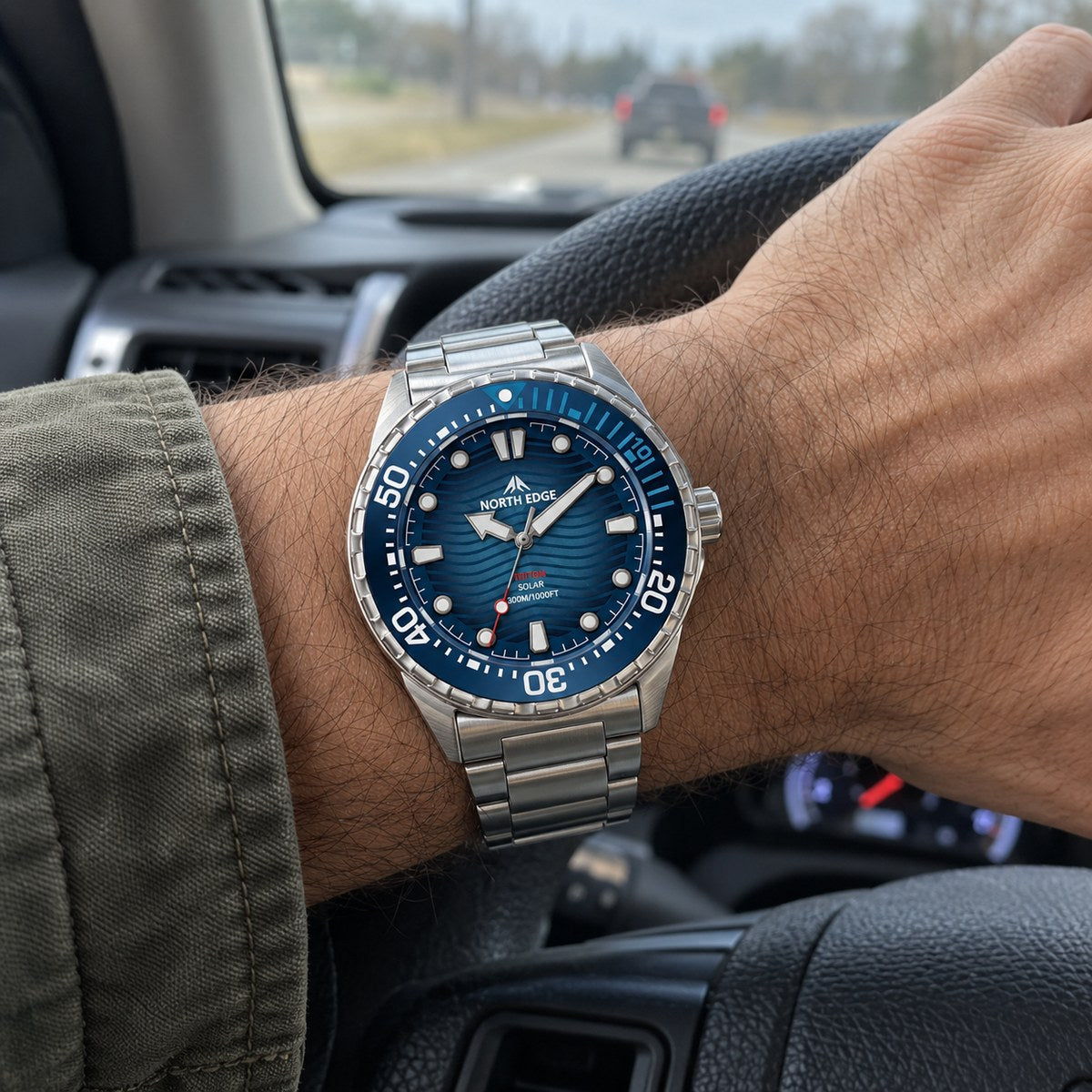 Vanefield Quartzo 300 Blue (Steel) on wrist