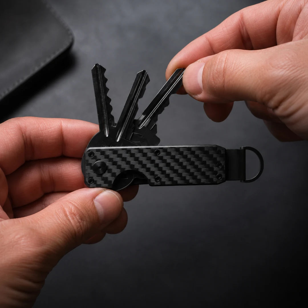 VaneShield Organizer being used in the hands