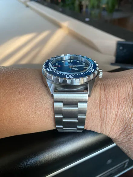 Vanefield Quartzo 300 worn by a customer