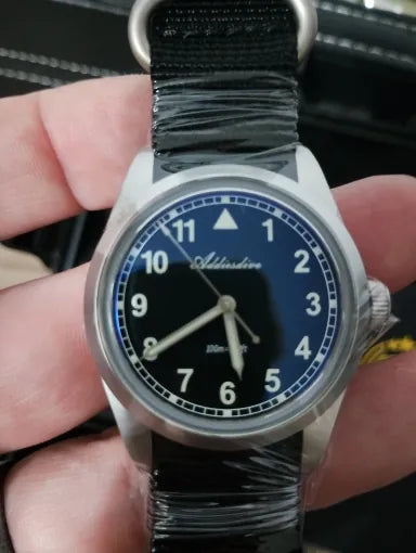 Vanefield Field Watch 38 worn by a customer