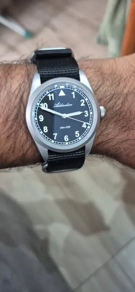 Vanefield Field Watch 38 worn by a verified reviewer