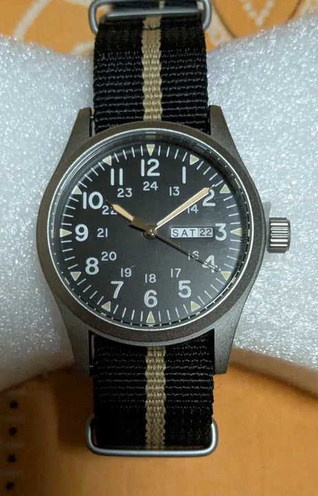 Vanefield Watch 4.1 worn by a customer