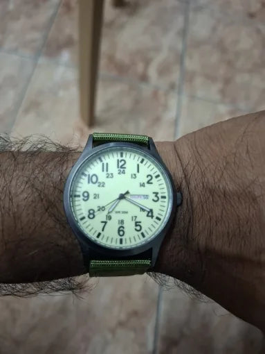 Vanefield Watch 4.1 worn by a customer