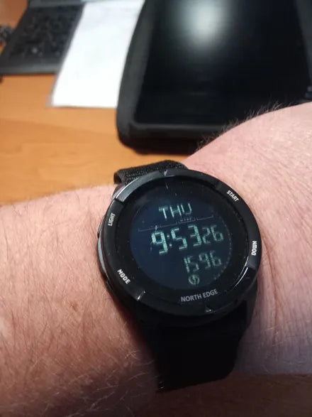 Vanefield Watch 45 worn by a customer
