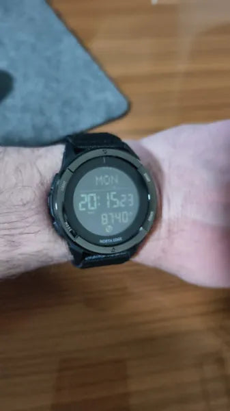 Vanefield Watch 45 worn by a customer