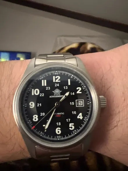 Vanefield Automatic 200M worn by a customer