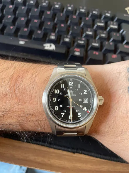 Vanefield Automatic 200M worn by a customer