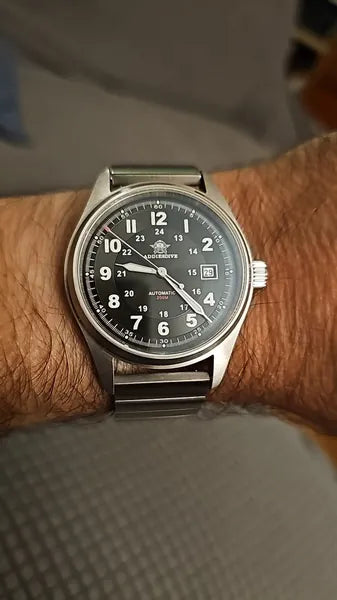 Vanefield Automatic 200M worn by a customer