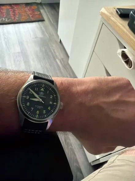 Vanefield Automatic 200M worn by a customer