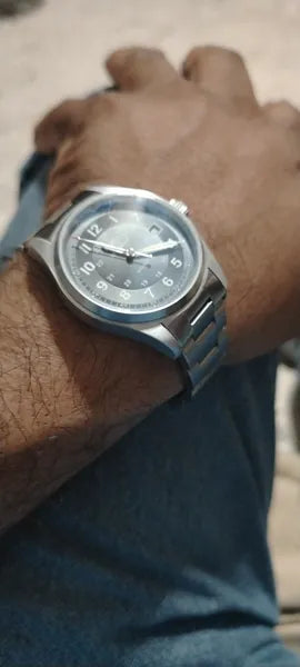 Vanefield Automatic 200M worn by a customer
