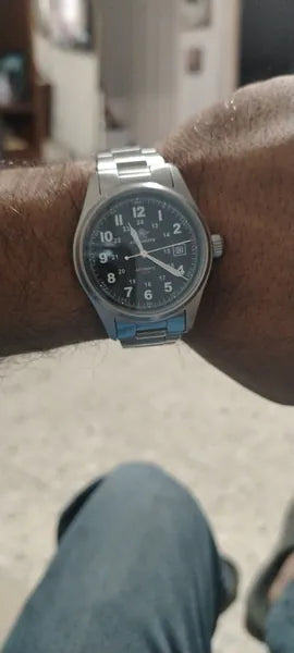 Vanefield Automatic 200M worn by a customer